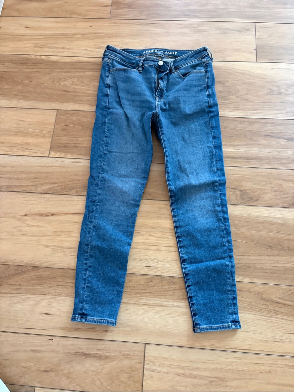 American Eagle Outfitters Skinny Jeans - Medium Blue Wash